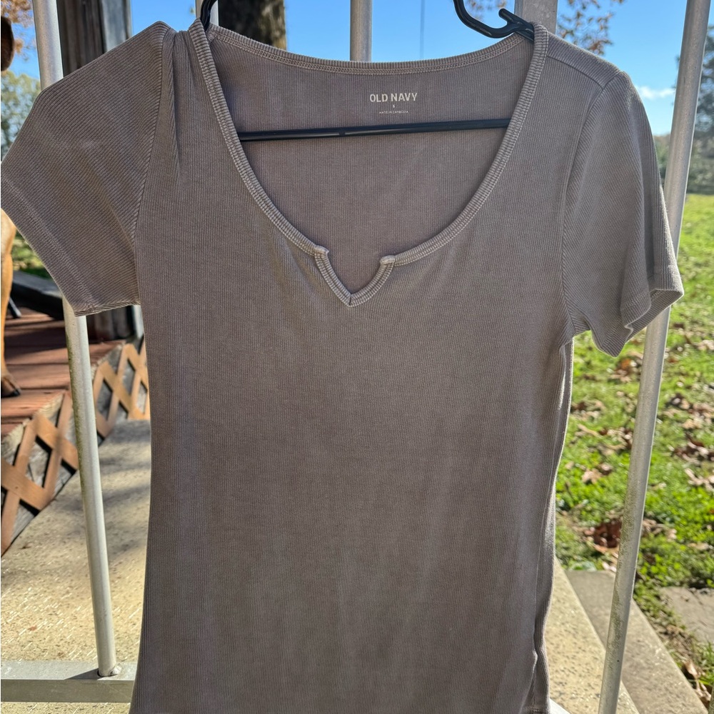 Old Navy Women's Short Sleeve Tee in Taupe